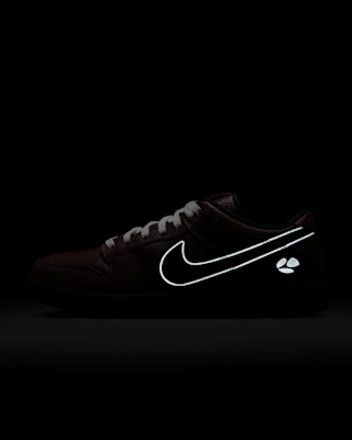 Nike SB Dunk Low Pro Skate Shoes. Nike.com